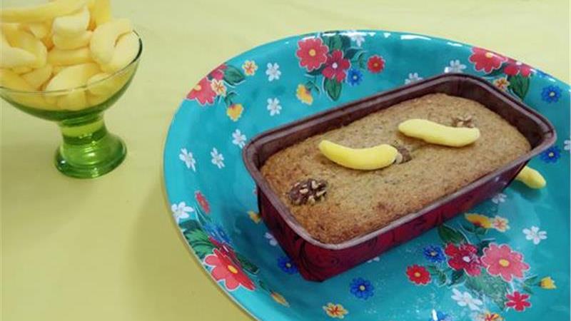 עוגת בננה ואגוזים