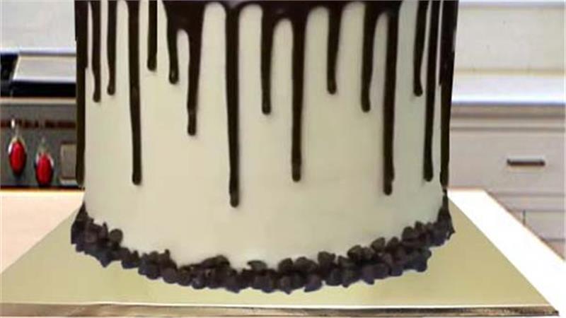 טפטופים על עוגה-כיצד לטפטף את עוגת הטפטופים המושלמת