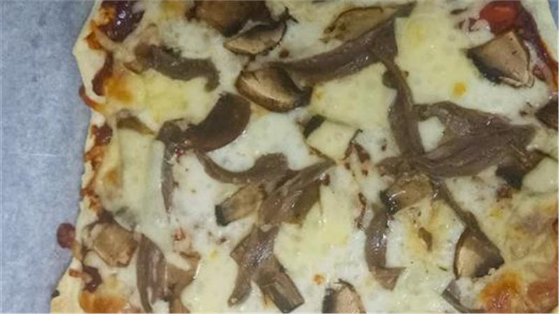 פיצה מבצק עלים