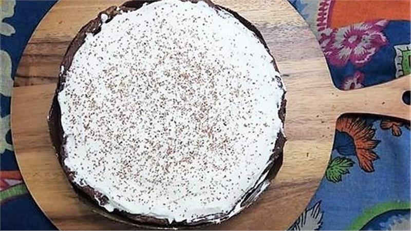 פאי שוקולד עם קרמל, בננה וקצפת