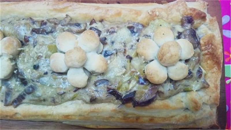 בצק עלים עם גבינת ברי פטריות וכרישה