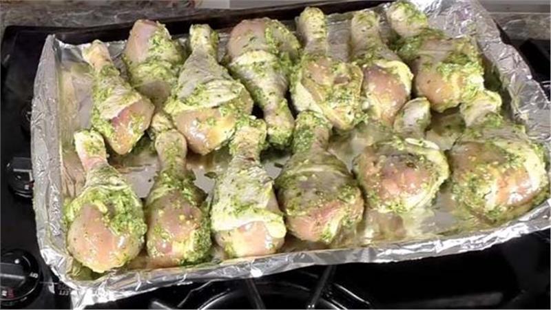 שוקי עוף במרינדה ירוקה