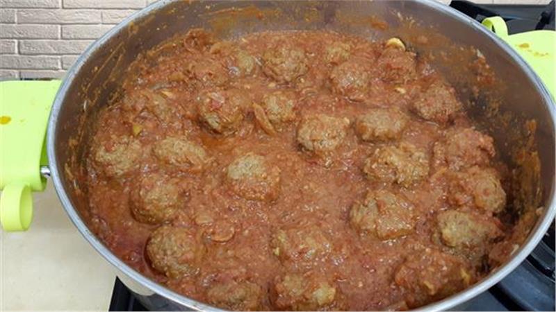 קציצות ברוטב עגבניות הכי טעימות