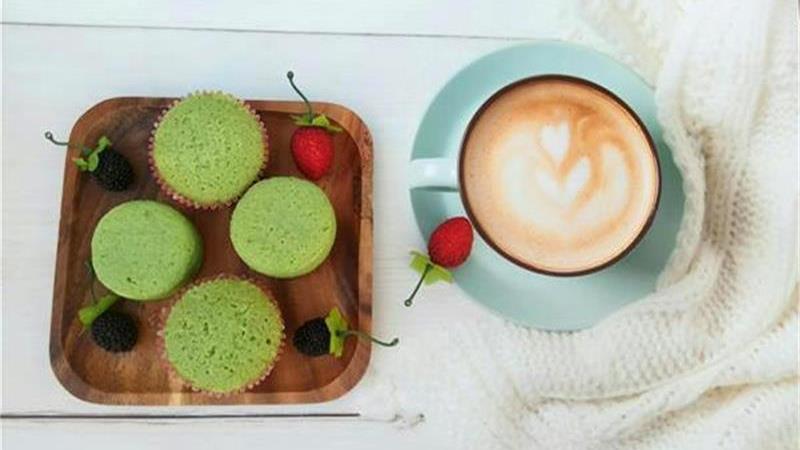 קאפקייקס פיסטוק ושקדים קאפקייקס פיסטוק ושקדים