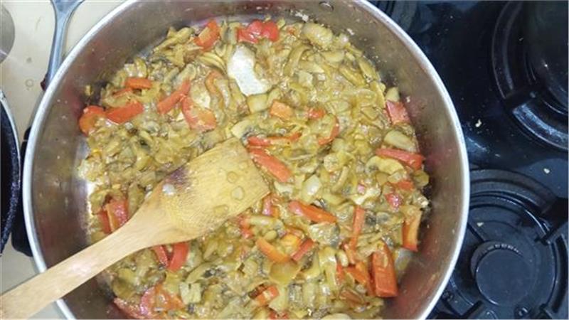 תבשיל עוף עם אורז נוסח מלזיה