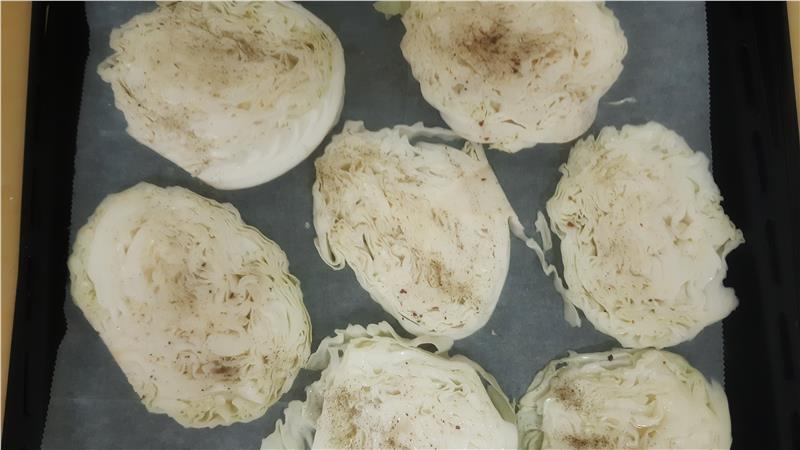 סטייק כרוב בתנור קל להכנה