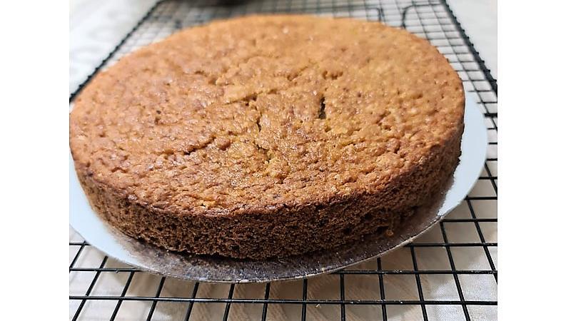 עוגת תפוחים מעולה, בחושה וקלה להכנה עוגת תפוחים מעולה, בחושה וקלה להכנה