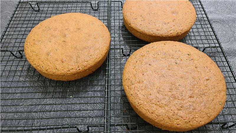 עוגת קורנפלקס פירות, עוגת דגני בוקר פירות, עוגת קורנפלקס