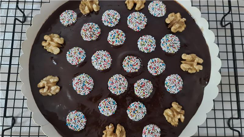 עוגת שוקולד ואגוזים מהירת הכנה עוגת שוקולד ואגוזים מהירת הכנה