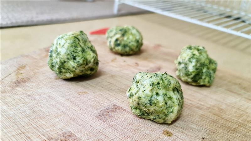 חזה עוף נוסח קייב, צ'יקן קייב