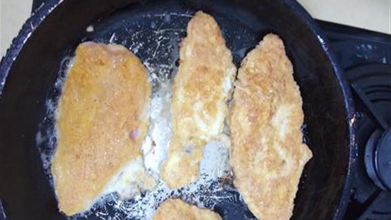 שניצל פולני, שניצל עם פירורי לחם וביצה