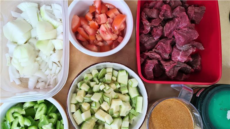 תערובת תבלינים מקניה להשבחת כל תבשיל בשר או עוף, תערובת מיצוזי