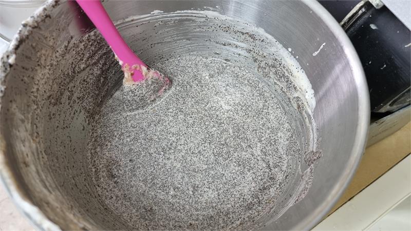 עוגת פרג, עוגת נְמָלִים