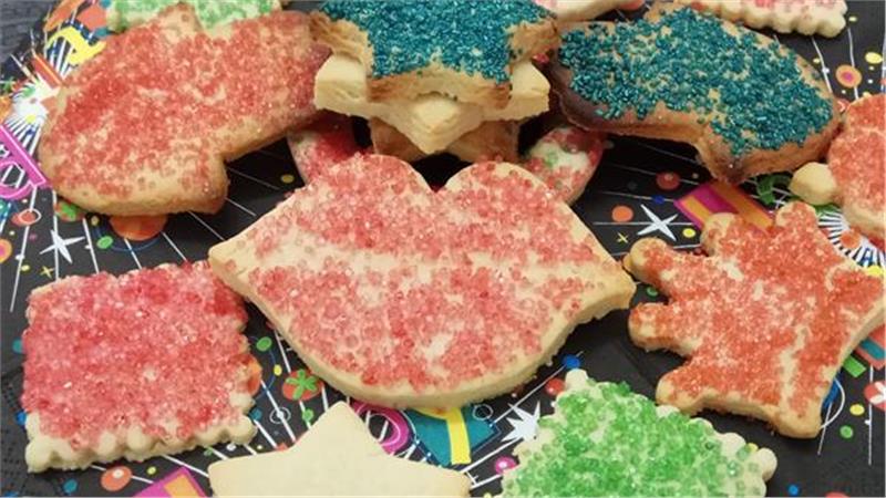 עוגיות סוכר צבעוני
