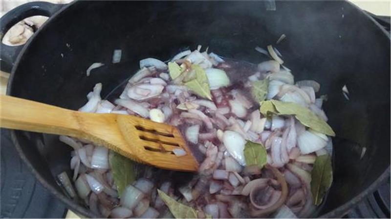 חזה בקר בבישול ארוך חזה בקר בבישול ארוך