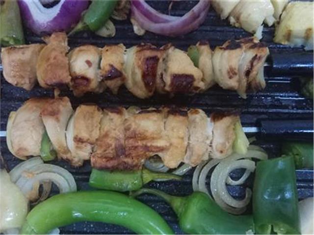 שיפודי חזה עוף במרינדה אסיאתית שיפודי חזה עוף במרינדה אסיאתית