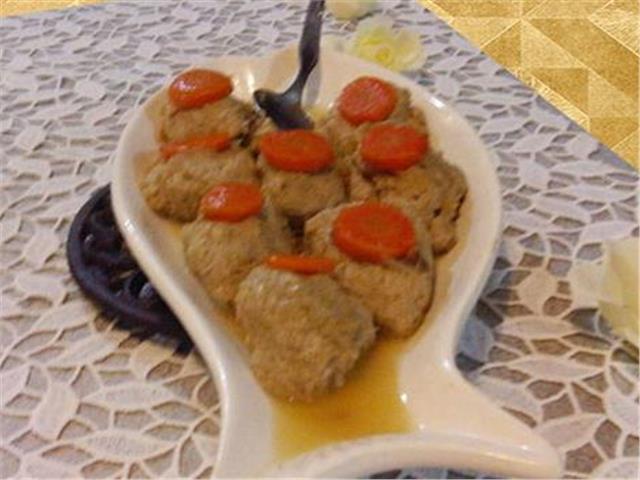 גפילטע פיש מסורתי וחגיגי