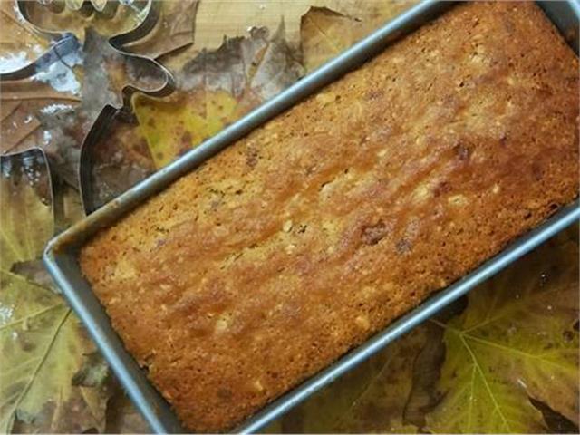 עוגת שקדים קלויים שבדית עוגת שקדים קלויים שבדית