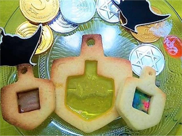 עוגיות לחנוכה, עוגיות חלונות צבעוניים לחג החנוכה