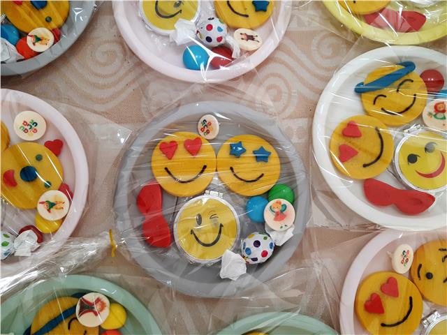 עוגיות לפורים ולמשלוח מנות עוגיות לפורים ולמשלוח מנות