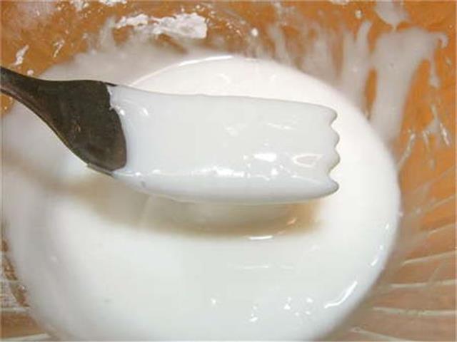 זיגוג לבן- ציפוי סוכר לעוגה או קאפקייקס זיגוג לבן- ציפוי סוכר לעוגה או קאפקייקס