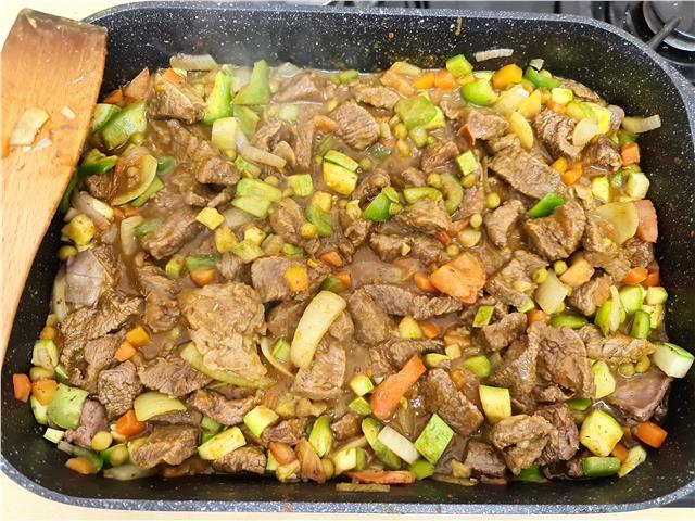 תערובת תבלינים מקניה להשבחת כל תבשיל בשר או עוף, תערובת מיצוזי