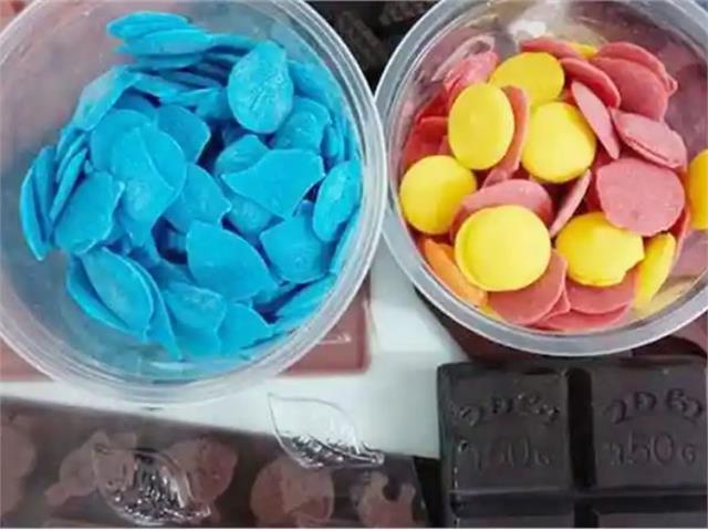 המסת צימקאו לתבניות סיליקון לשוקולד ותבניות פלסטיק לשוקולד