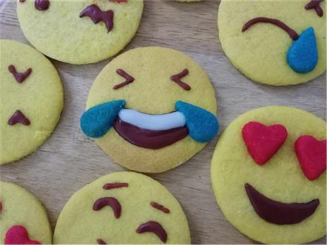עוגיות אימוגי עוגיות אימוגי