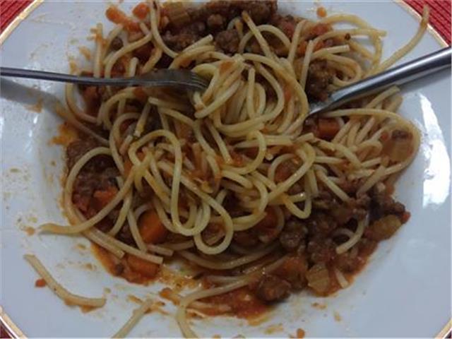 ספגטי עם ראגו בולונז מושלם ברוטב עגבניות